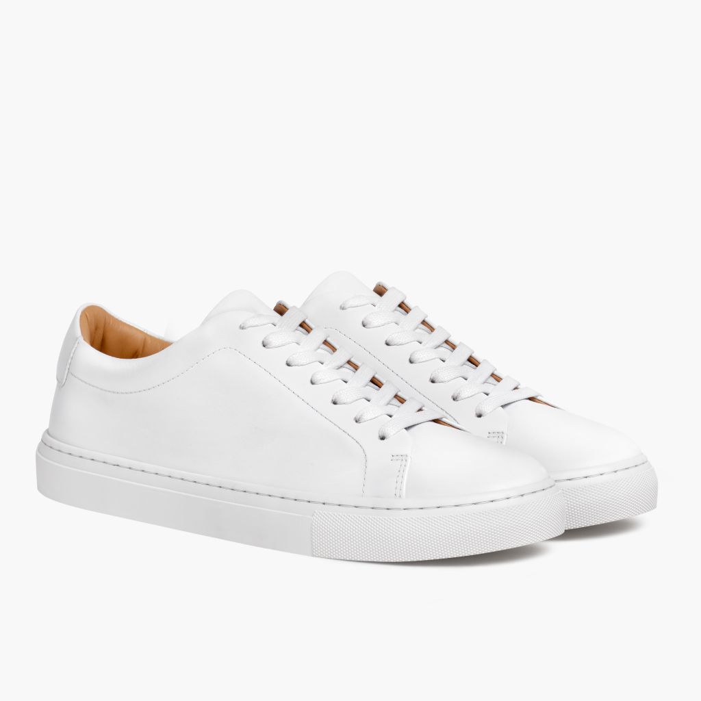 Encore White Leather Sneakers in White Full-Grain Leather - Вид сбоку | Купить в официальном онлайн-магазине