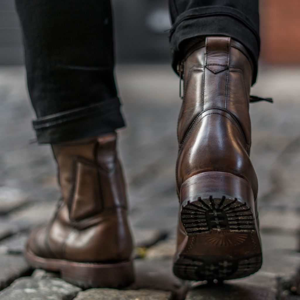 Tailored Rib Cuffs & Hem Craftsmanship Construction Detail on Casa Moto Anejo Кожаные ботинки для Мужчин
