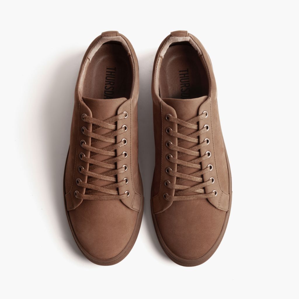 Premier Low Top Pebble Кожаные кеды для Мужчин For Men - Усиленный задник и точная двойная строчка