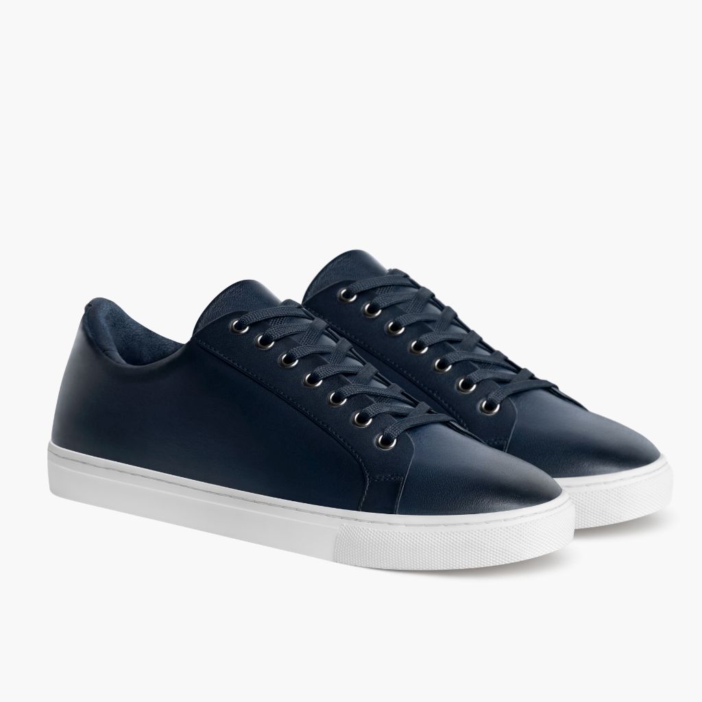 Premier Low Top Deep Синий Кожаные кеды для Мужчин For Men in Blue Full-Grain Leather - Вид сбоку | Купить в официальном онлайн-магазине