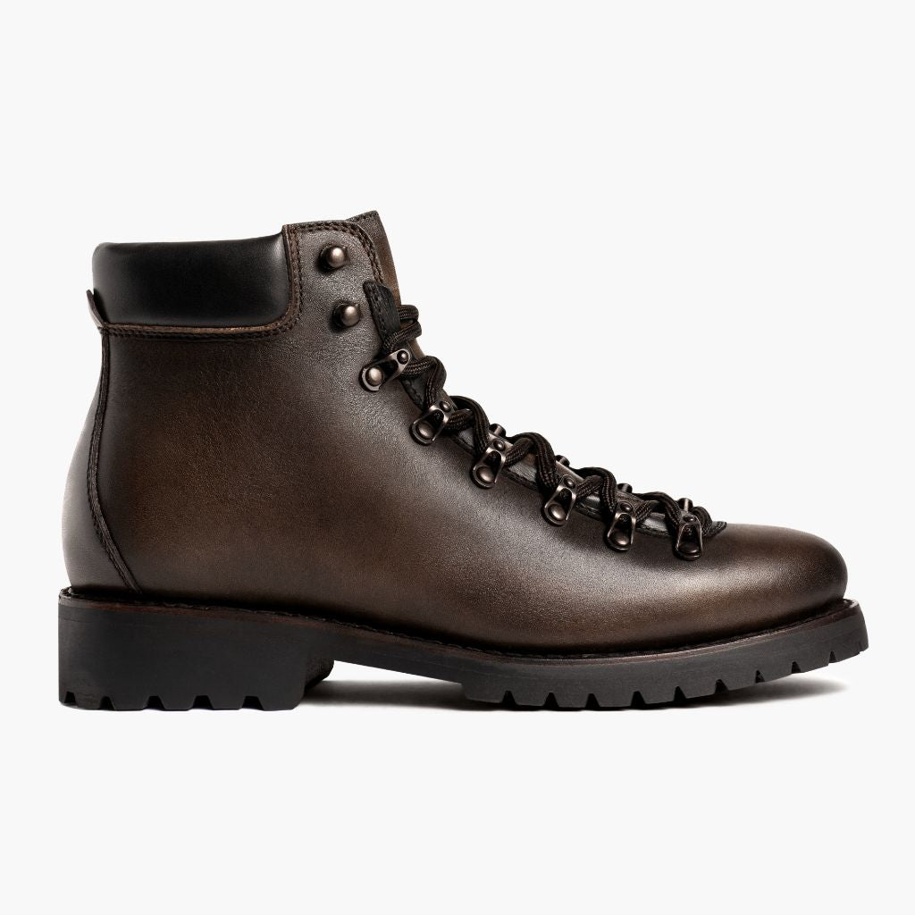 Classic Full-Grain leather Boots - Рантовая конструкция Goodyear Welt и носок обуви