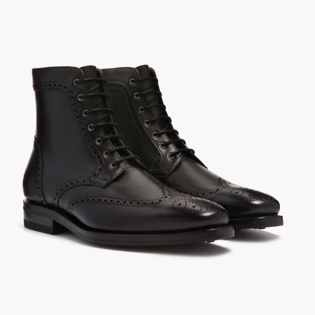 Wingtip Черный Кожаные ботинки для Мужчин For Men в натуральной черной яловой коже - Вид сбоку | Купить в официальном онлайн-магазине
