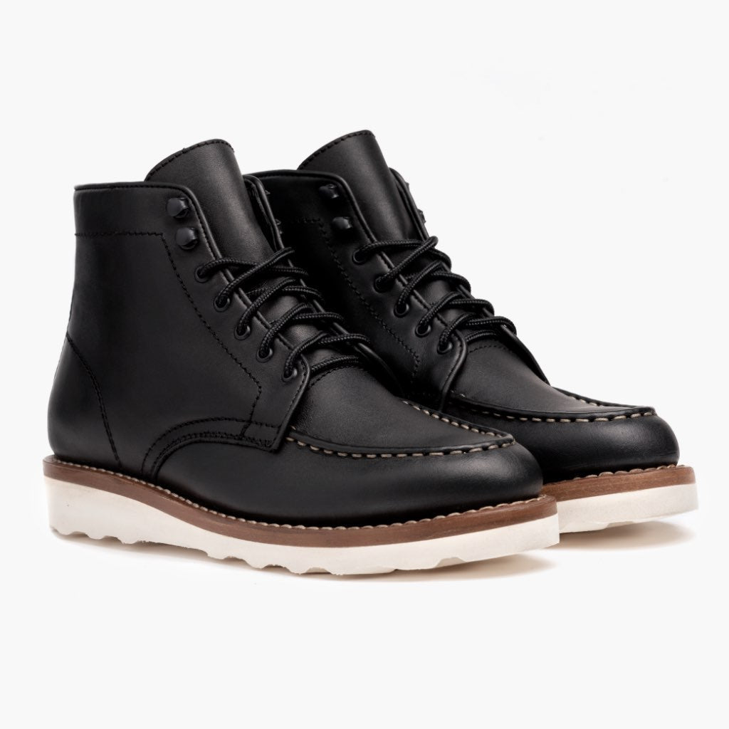 Black Full-Grain leather Boots - Рантовая конструкция Goodyear Welt и носок обуви