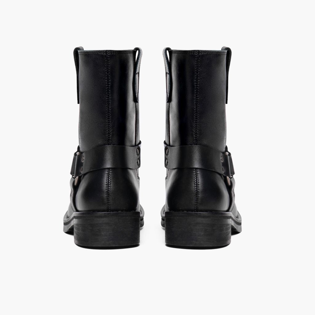 High-Traction Rubber Outsole & Lug Tread Pattern on Outlaw Черный Кожаные ботинки для Женщин