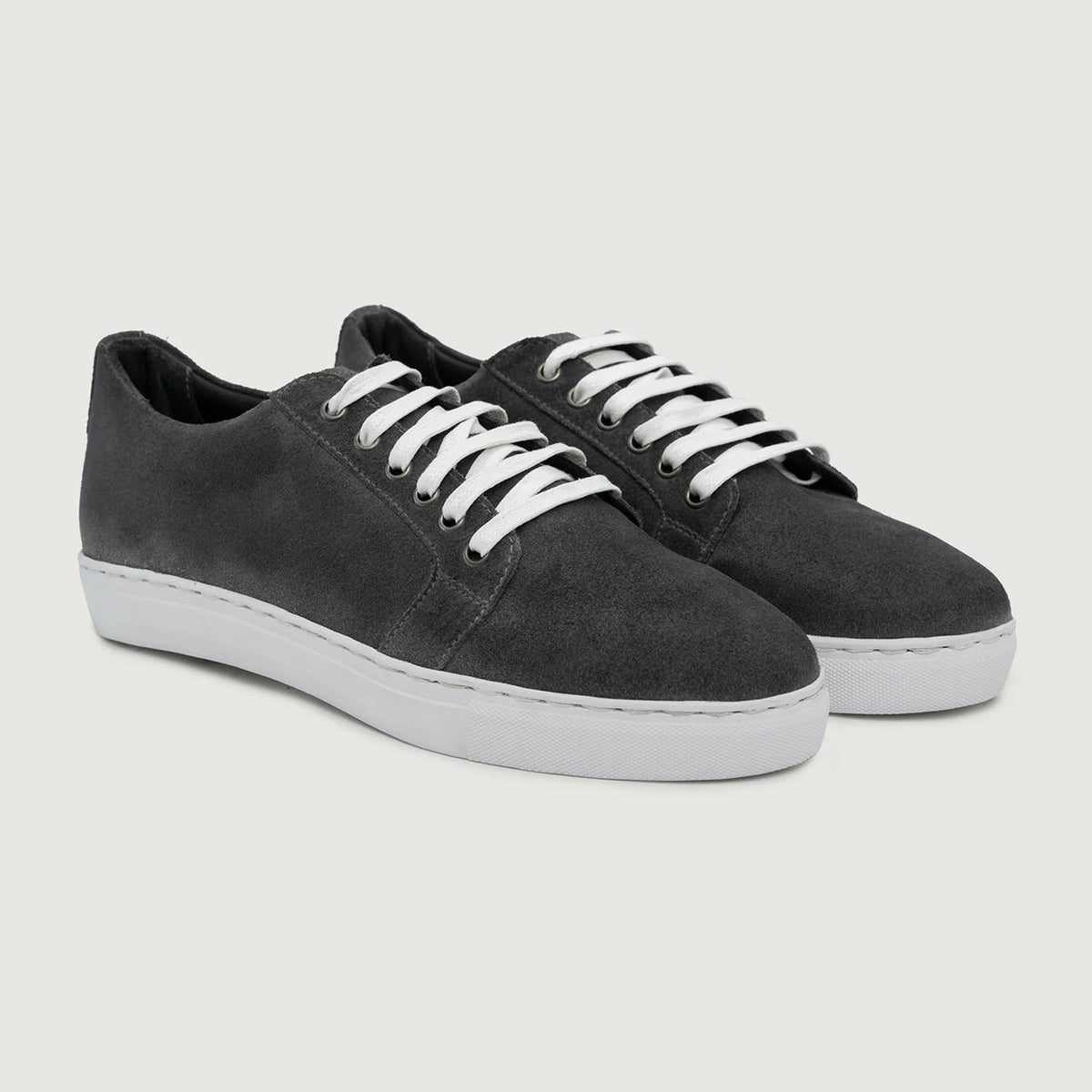 Murphy Low Top Grey Suede Кожаные кеды для Мужчин For Men in Grey Goatskin Suede - Вид сбоку | Купить в официальном онлайн-магазине