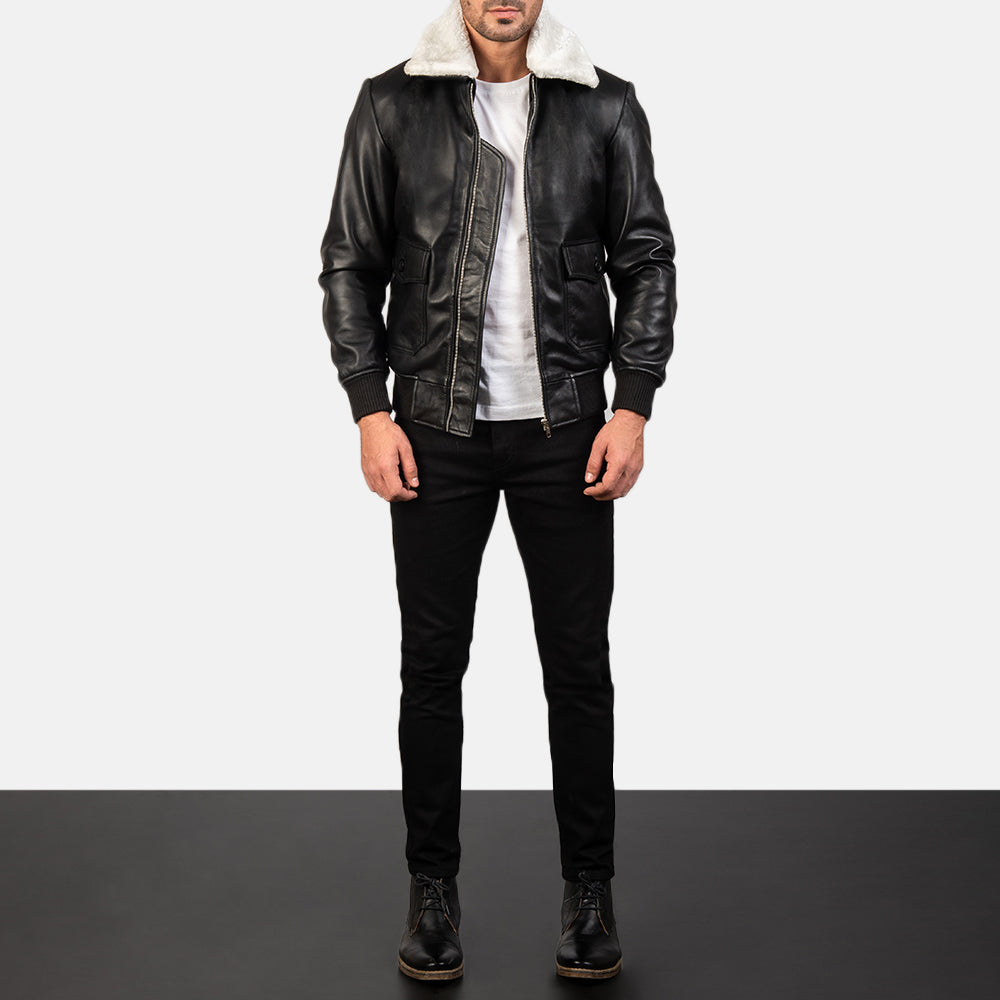 
Airin G-1 Black & White Leather Bomber Jacket - Вид сбоку, демонстрирующий эргономичный крой рукава