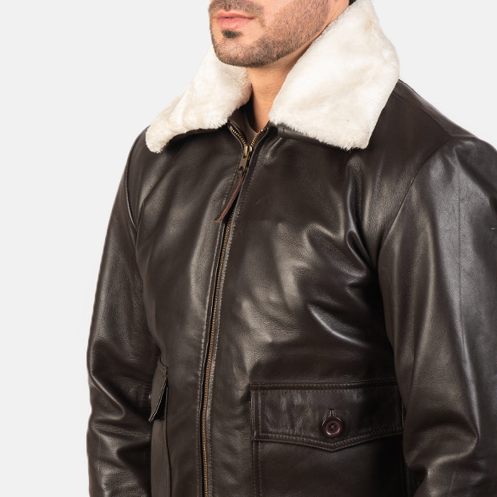 
Вид подкладки Showing Quilted Viscose Lining & Два функциональных внутренних кармана