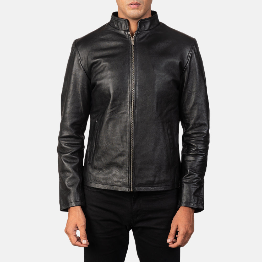 Alex Black Leather Biker Jacket - Вид сбоку с анатомическим кроем рукава