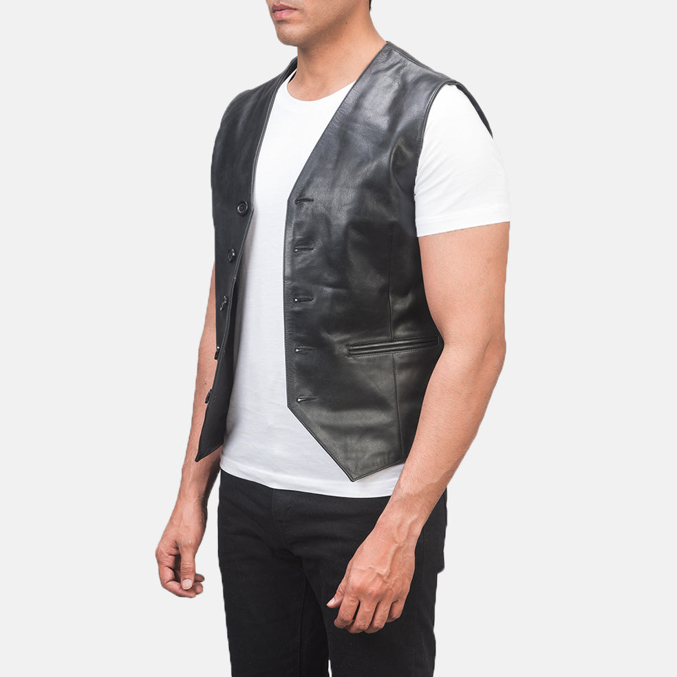 
Black Cowhide leather Vest - Вид сзади, подчеркивающий посадку по плечам и ровный край
