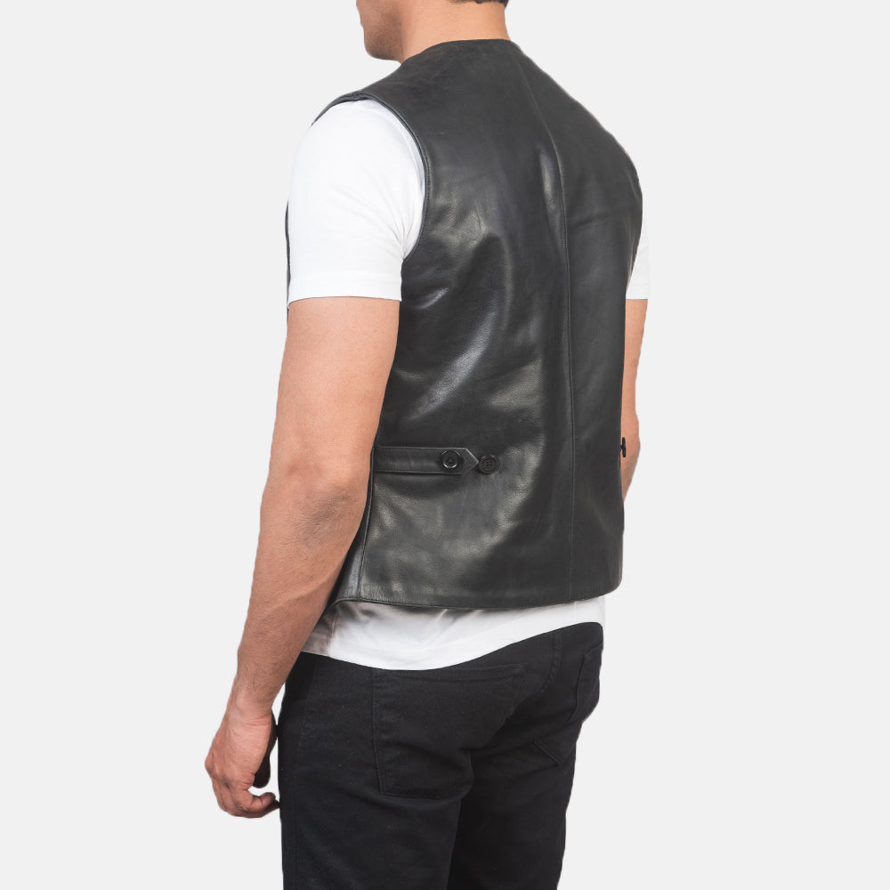Authentic Cowhide Leather with Pull-up Finish Grain Texture & Heavy-Duty Seam Stitching Detail