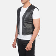 
Black Sheepskin leather Vest - Вид сзади, подчеркивающий посадку по плечам и ровный край