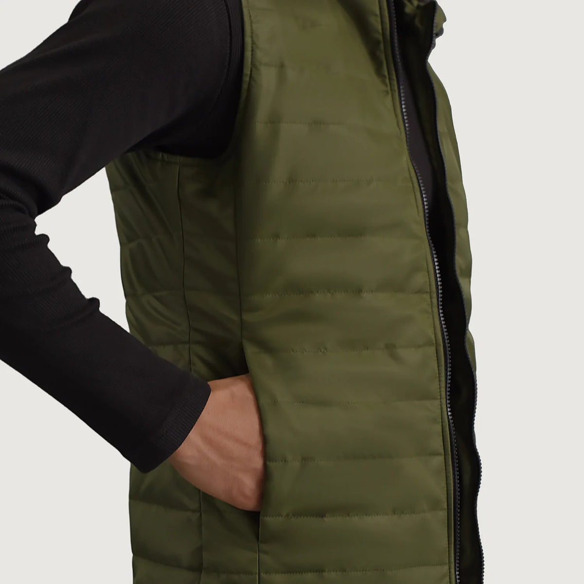 
Вид подкладки Showing Quilted Viscose Lining & Два функциональных внутренних кармана