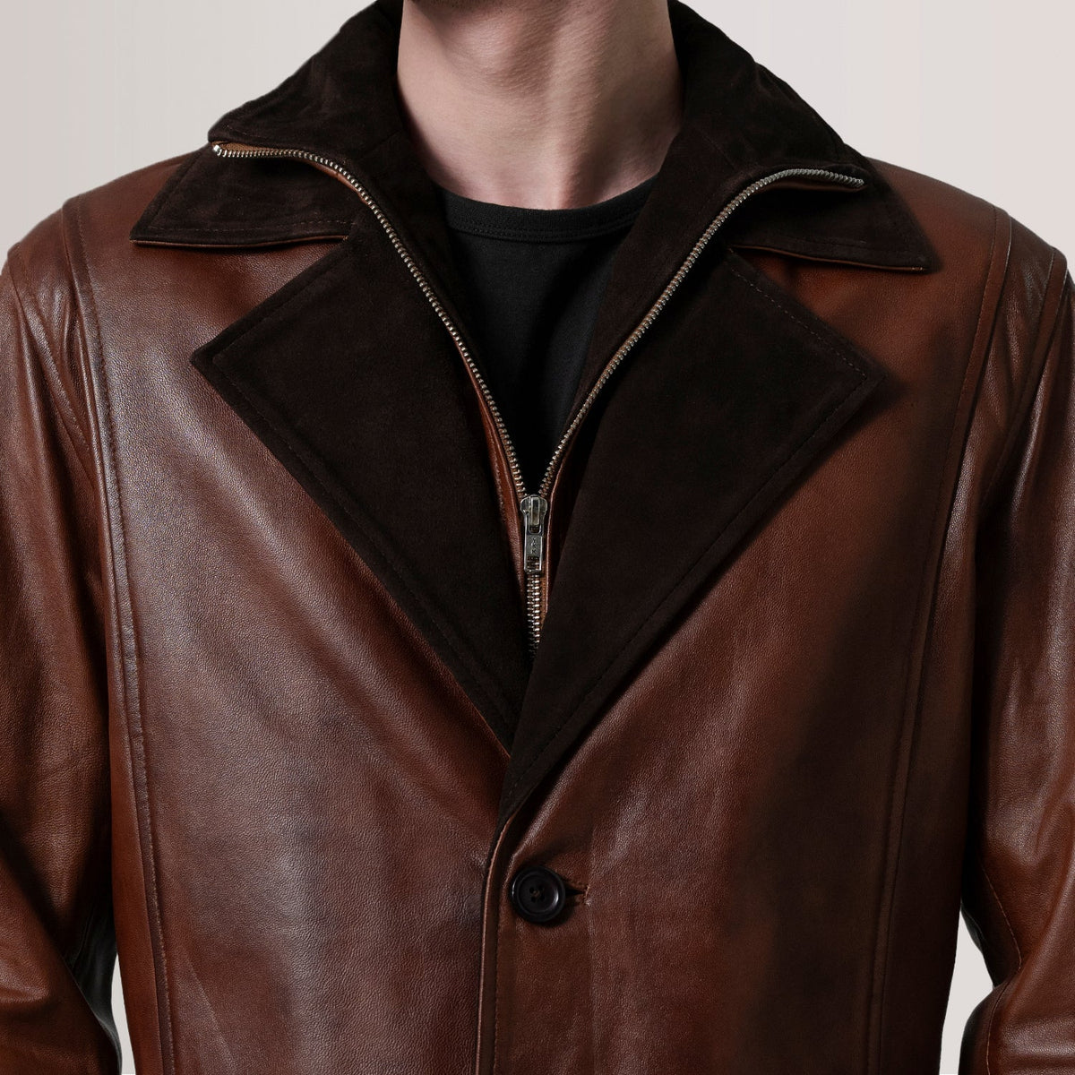 
Вид подкладки Showing Quilted Polyester Lining & Два функциональных внутренних кармана