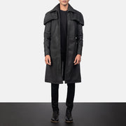 
Classic Distressed Черный Leather Duster для Мужчин in Distressed Black Sheepskin Snuffed - Вид спереди и приталенный силуэт | Купить в официальном онлайн-магазине