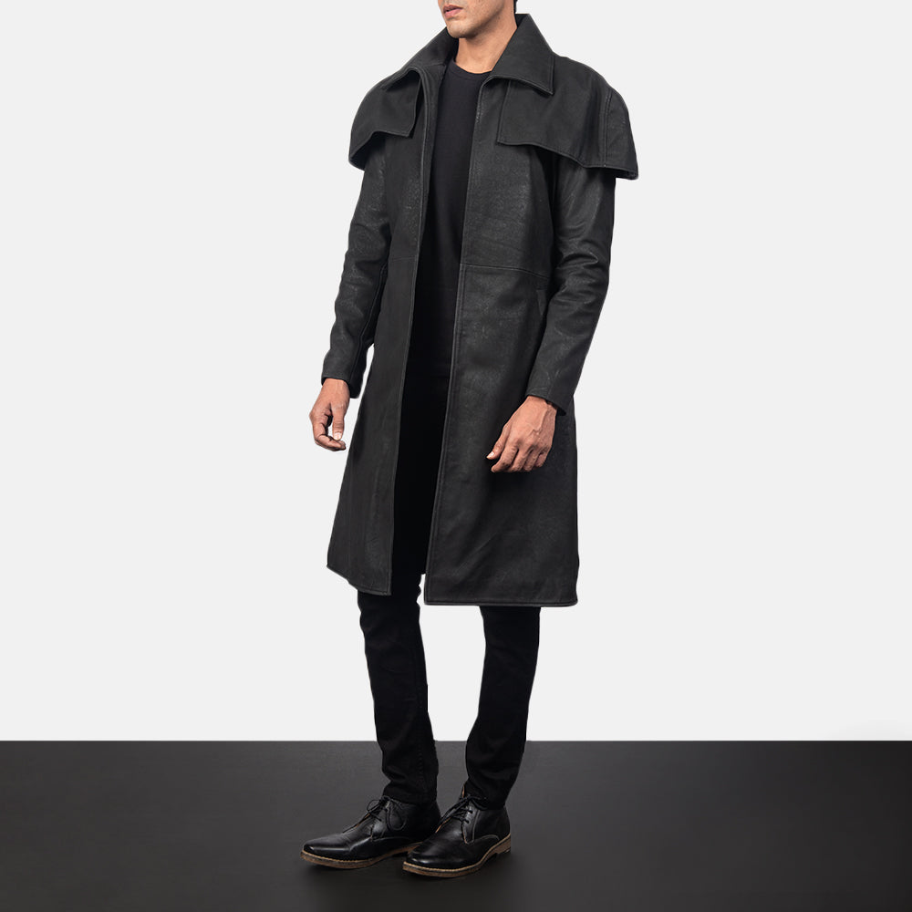 
Distressed Black Sheepskin Snuffed Trench Coat - Вид сзади, подчеркивающий посадку по плечам и ровный край