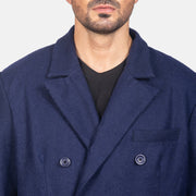 
Крупный план деталей of Notch & Button Hardware on Blue Wool Double Breasted Coat