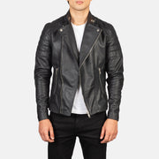 
Faisor Mocha Suede Biker Jacket in Mocha Brown Goatskin Suede - Вид спереди и приталенный силуэт | Купить в официальном онлайн-магазине