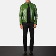 
Крупный план деталей of Band with snap buttons & Zipper Hardware on Gatsby Quilted Green Leather Biker Jacket
