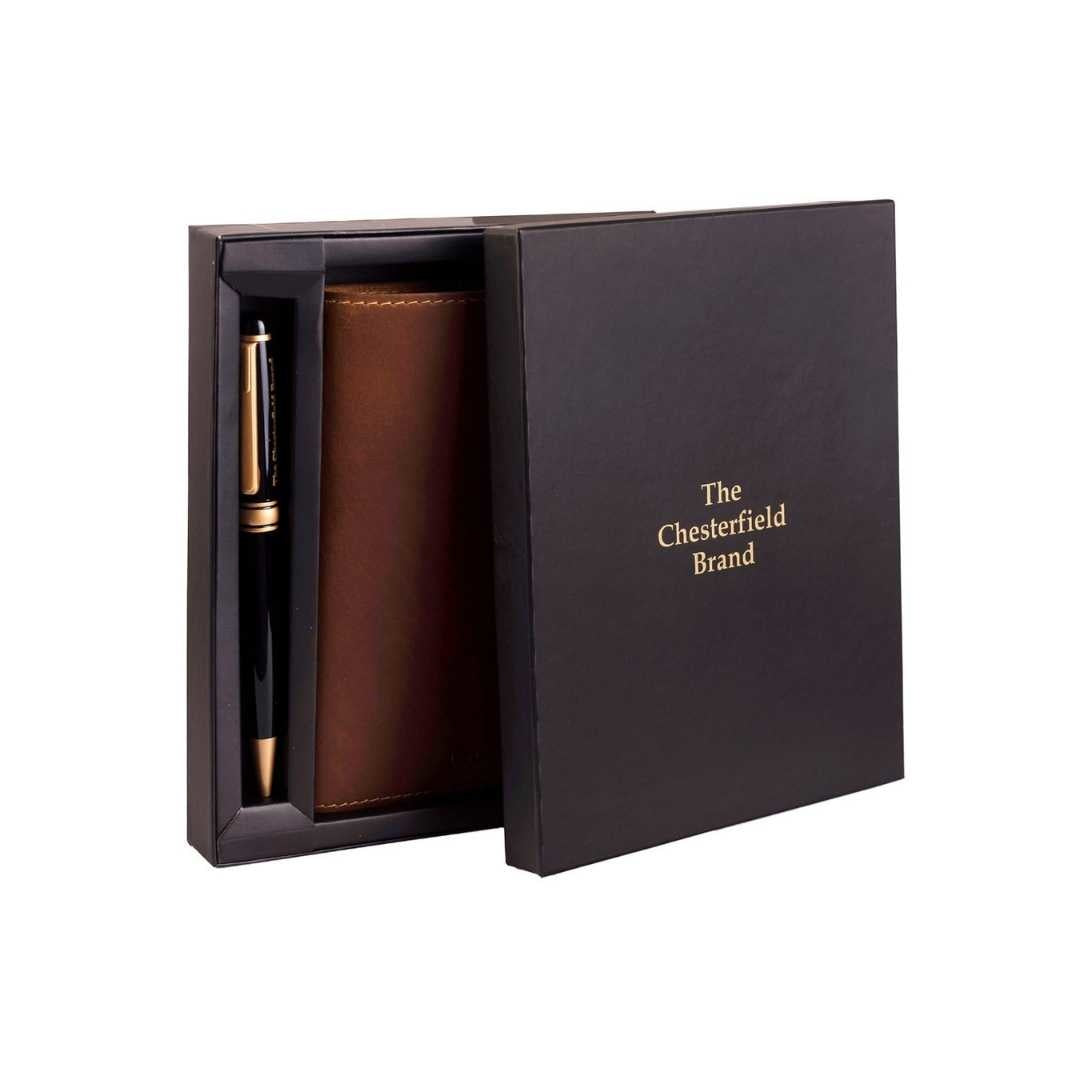 
Крупный план деталей of Classic Collar & Heavy-Duty Zipper Hardware on Giftset Leather Writing Case and Pen (Passport holder)