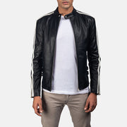 
Hank Черный Кожаная куртка-косуха для Мужчин in Black & White Cowhide Leather - Вид спереди и приталенный силуэт | Купить в официальном онлайн-магазине
