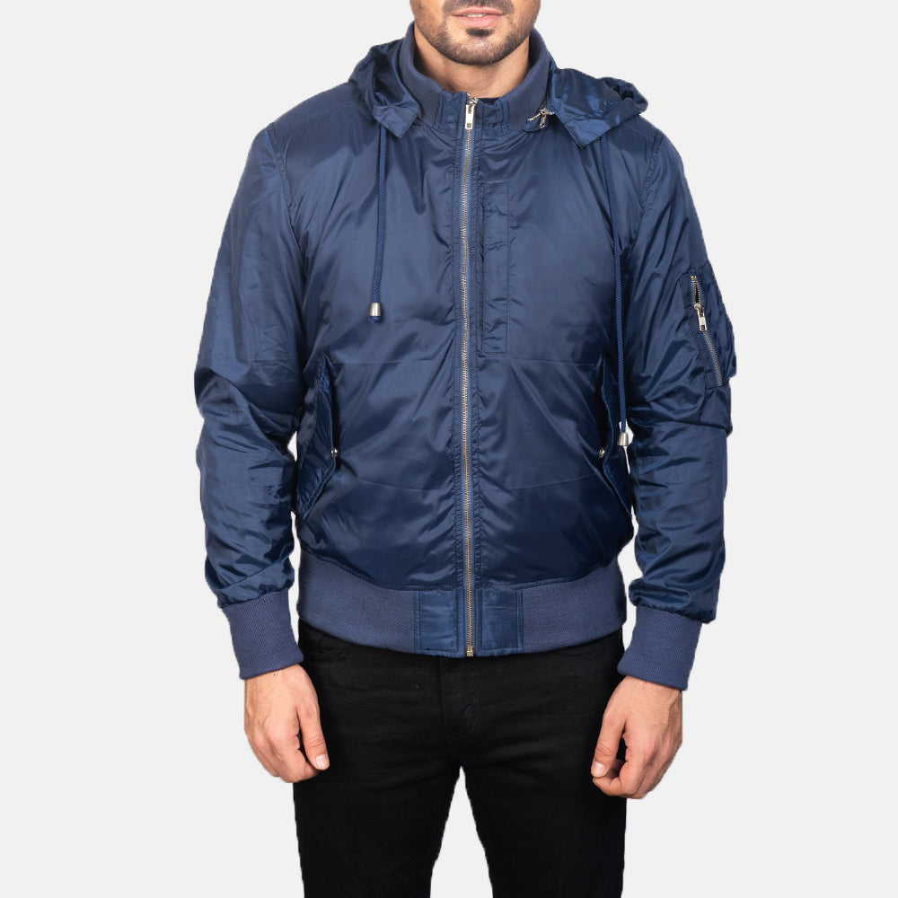 
Крупный план деталей of Knit Rib with Removable Nylon Hood & Zipper Hardware on Blue Hooded Bomber Jacket