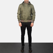 
Hanklin Ma-1 Green Hooded Bomber Jacket - Вид сбоку, демонстрирующий эргономичный крой рукава