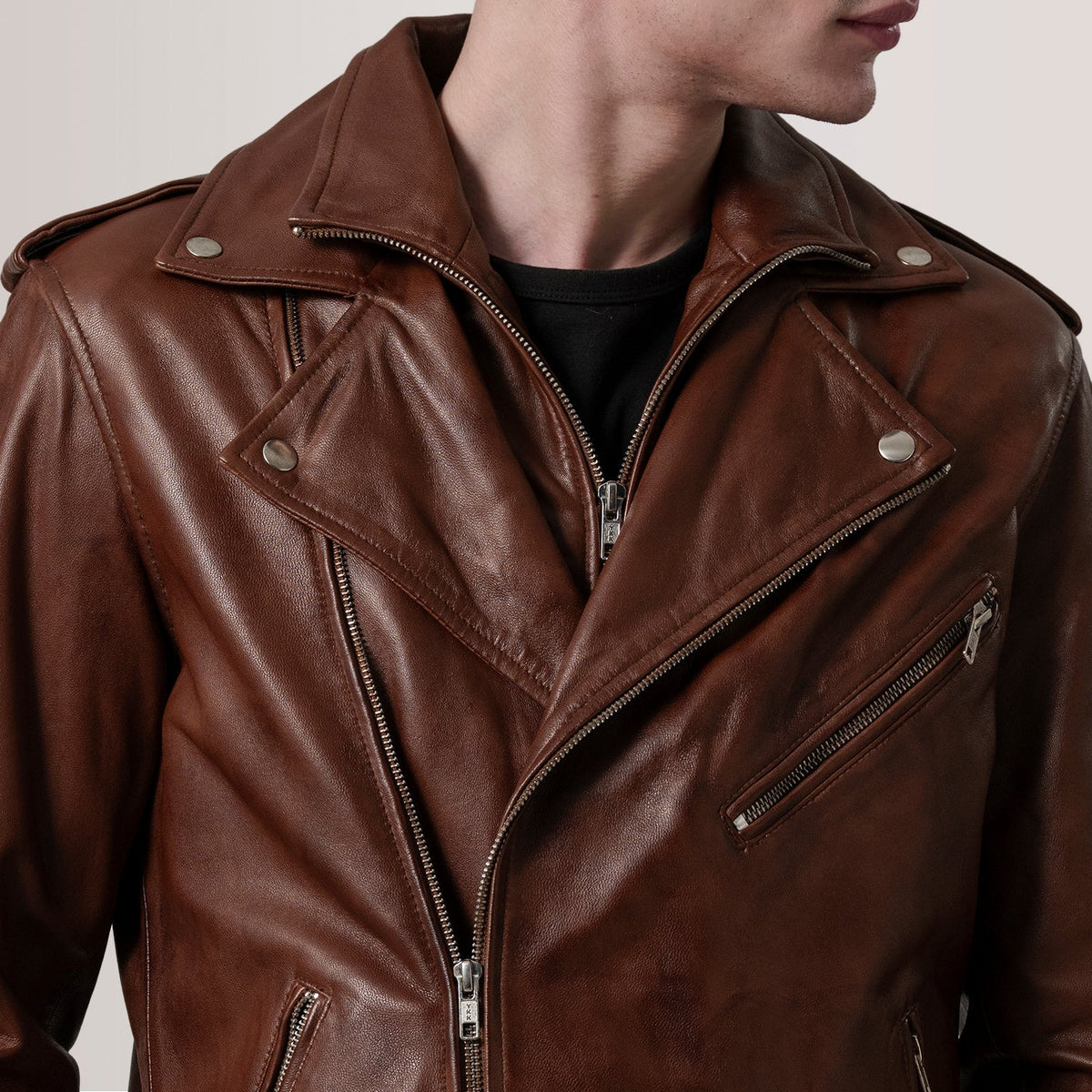 
Вид подкладки Showing Quilted Polyester Lining & Два функциональных внутренних кармана