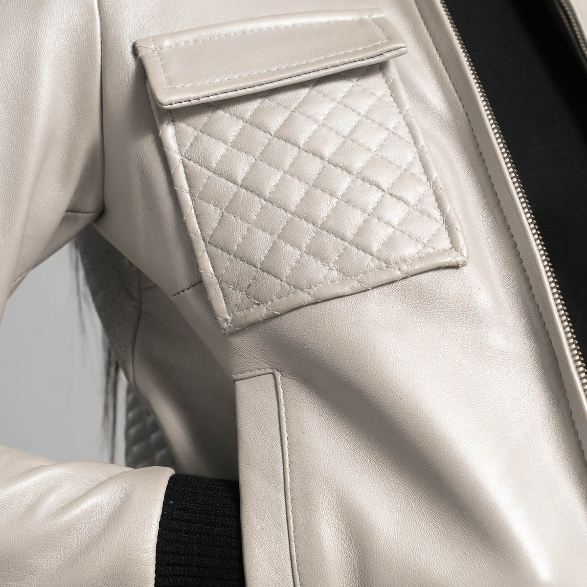 Interior View Showing Quilted viscose lining &amp; Dual Inside Utility Storage Pockets
