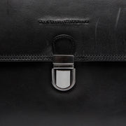 
Classic 100% Full-Grain leather Goods - Вид сзади, подчеркивающий посадку по плечам и ровный край