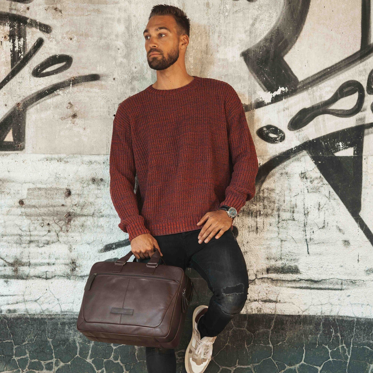 Seth Full-Grain Leather Laptop Bag – alternate product view 3