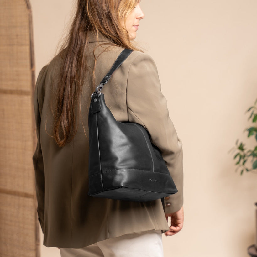Amelia Full-Grain Leather Shoulder Bag женская