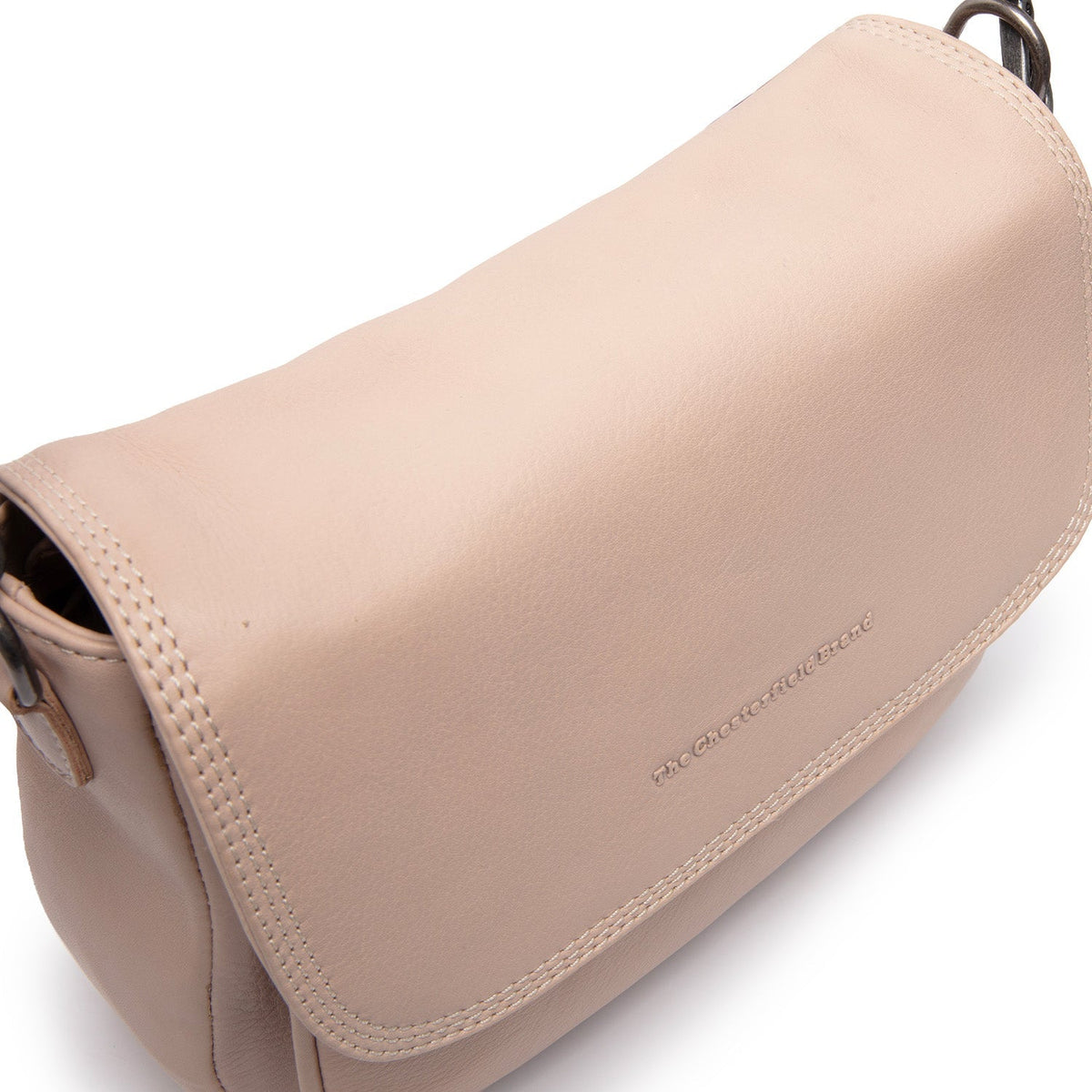 
Solid Antique Brass Hardware & Heavy-Duty Dual Zipper Detail on Miloa Кожаная сумка через плечо