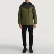 
Luka Черный & Оливковый Hooded Puffer Кожаная куртка для Мужчин - Вид сбоку, демонстрирующий эргономичный крой рукава