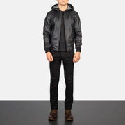 
Nintenzo Black Hooded Leather Jacket - Вид сбоку, демонстрирующий эргономичный крой рукава