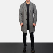 
Крупный план деталей of Notch & Button Hardware on Petrillo Grey Wool Single Breasted Кожаное пальто для Мужчин