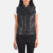 
Rayne Moto Черный Кожаный жилет для Женщин in Black Sheepskin Leather - Вид спереди и приталенный силуэт | Купить в официальном онлайн-магазине