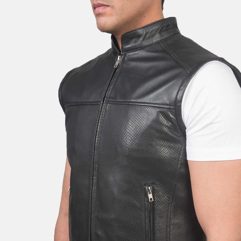 
Вид подкладки Showing Quilted Polyester Lining & Два функциональных внутренних кармана