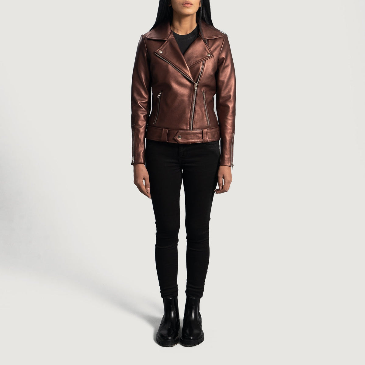 
Крупный план деталей of Notch & Zipper Hardware on Rumy Maroon Leather Biker Jacket