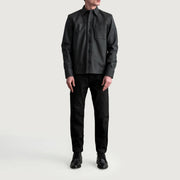 
Крупный план деталей of Shirt & Buttons Hardware on Scout Tumbled Черный Leather Shirt для Мужчин