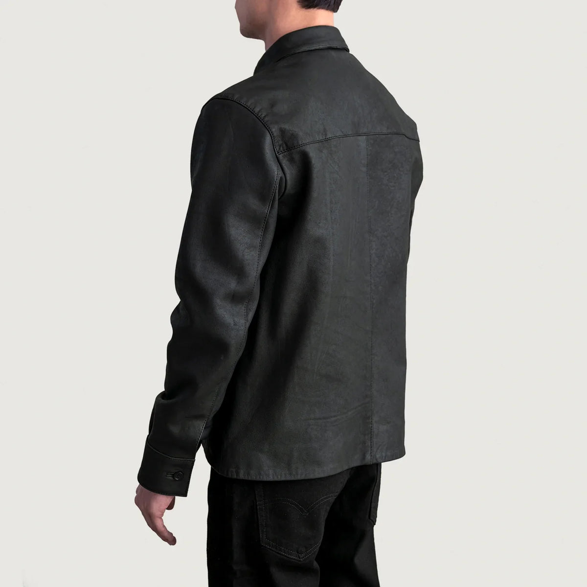 
Вид подкладки Showing Viscose Lining & Два функциональных внутренних кармана