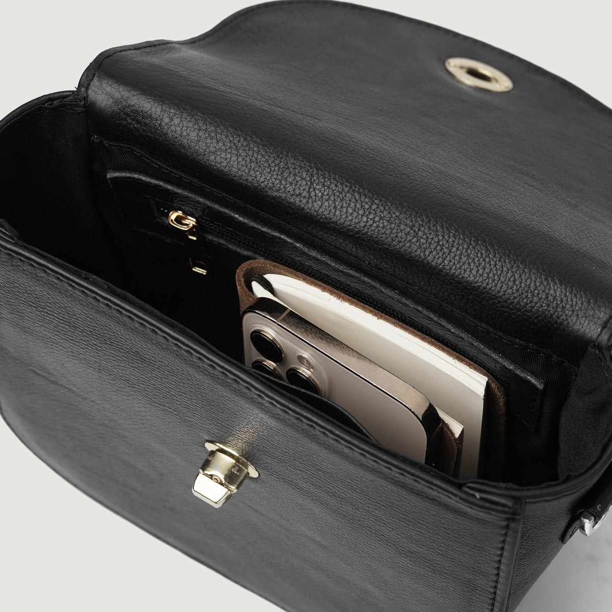 
The Sandra Leather Saddle Bag – alternate product view 6