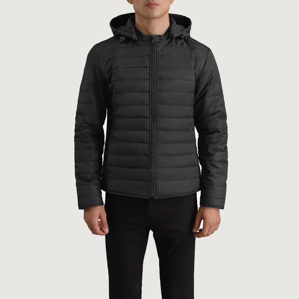 
Крупный план деталей of Classic Collar & Zipper Hardware on Tyler Черный Hooded Puffer Кожаная куртка для Мужчин