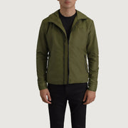 
Wesley Оливковый Hooded Windbreaker Кожаная куртка для Мужчин in Green Full-Grain Leather - Вид спереди и приталенный силуэт | Купить в официальном онлайн-магазине