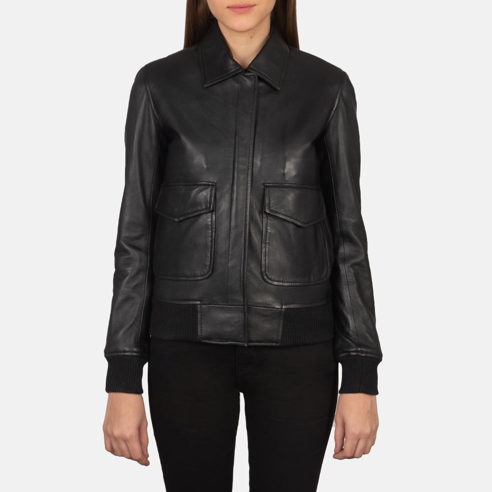 
Крупный план деталей of Shirt & Zipper with Button Flap Hardware on Westa A-2 Black Leather Bomber Jacket