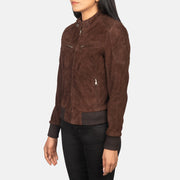 
Brown Goat Suede Bomber Jacket - Вид сзади, подчеркивающий посадку по плечам и ровный край